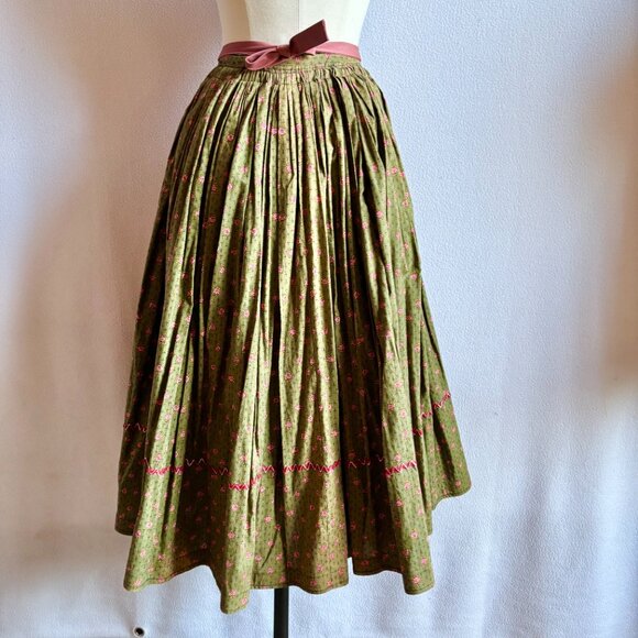 Hand Made Green & Pink Sprig Print Floral Cotton Full Folk Dance Skirt - Picture 4 of 12